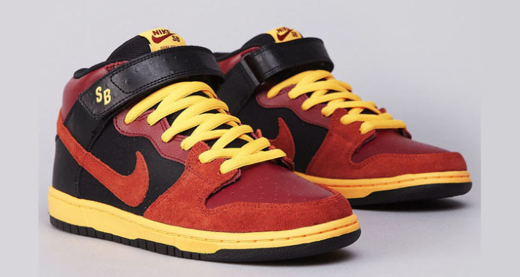 Nike SB Dunk Mid