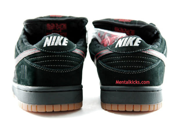 Nike SB Dunk Low Black/3M Sample