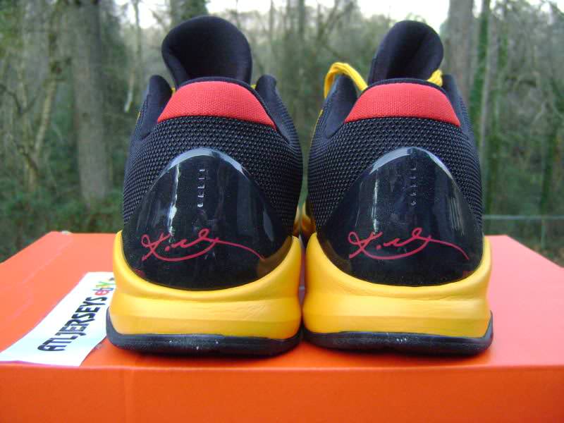 Nike Zoom Kobe V - Bruce Lee