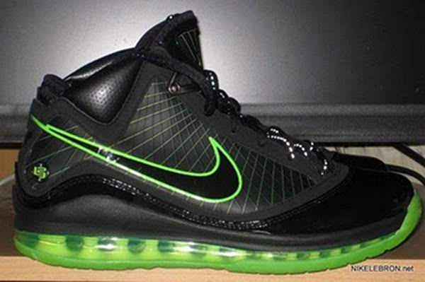 Nike Air Max LeBron VII - Dunkman