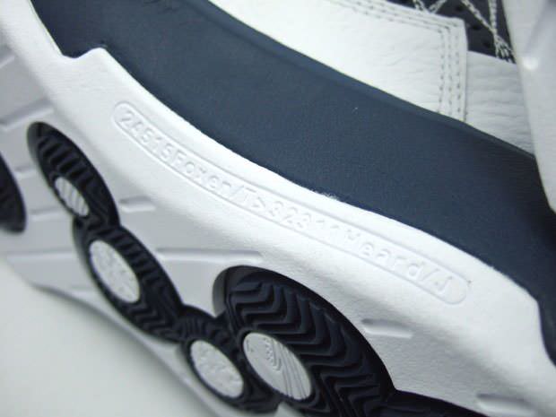 Jordan Icons White/Navy Blue