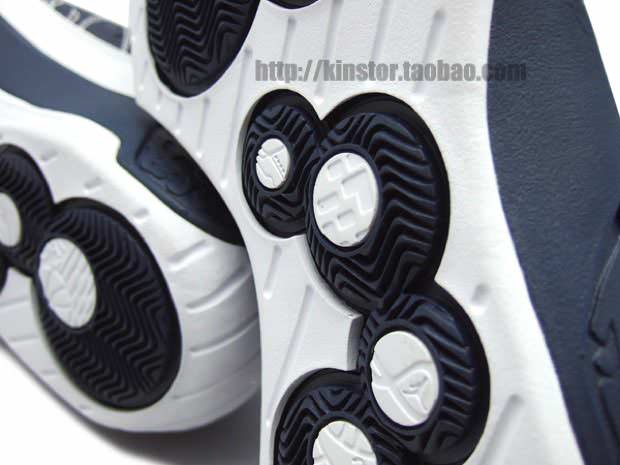 Jordan Icons White/Navy Blue