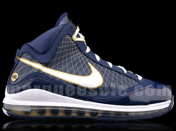 Nike Air Max LeBron VII - University of Akron