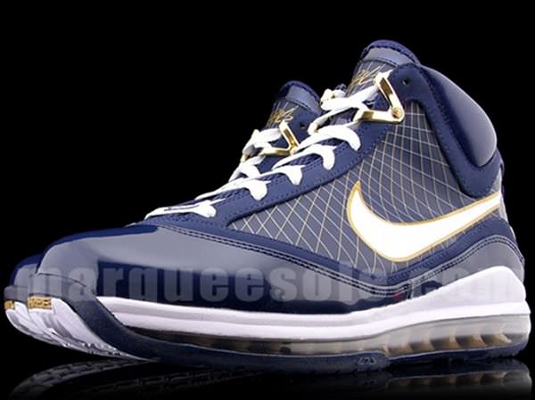 Nike Air Max LeBron VII - University of Akron