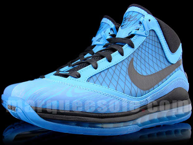 Nike Air Max LeBron VII "All-Star" Detailed Photos