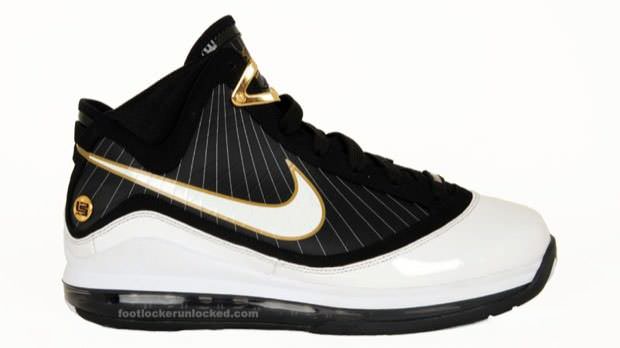 Nike Air Max LeBron VII White/Black-Metallic Gold