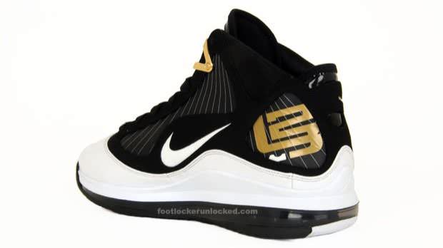 Nike Air Max LeBron VII White/Black-Metallic Gold