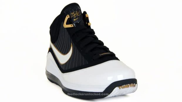 Nike Air Max LeBron VII White/Black-Metallic Gold