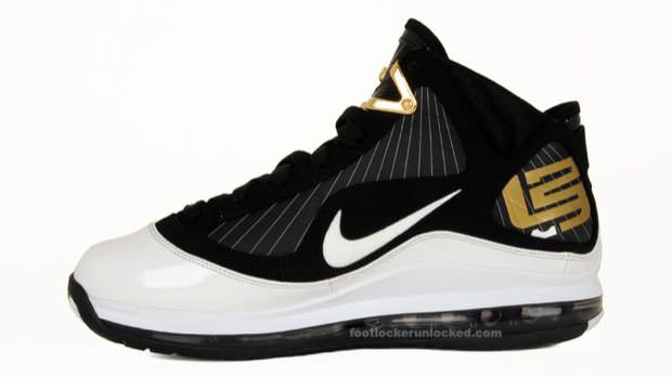 Nike Air Max LeBron VII White/Black-Metallic Gold