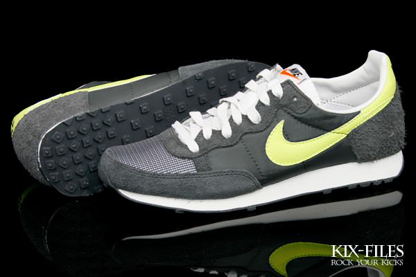 Nike Challenger Anthracite/Volt