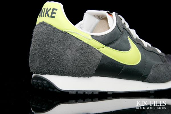 Nike Challenger Anthracite/Volt