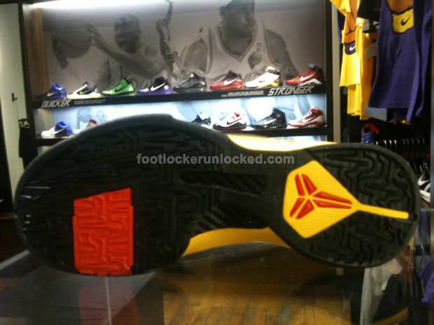 Nike Zoom Kobe V "Bruce Lee"