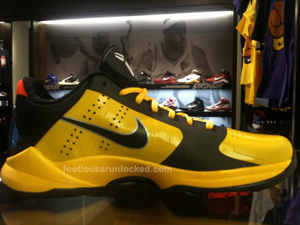 Nike Zoom Kobe V "Bruce Lee"