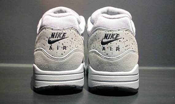 Nike Air Max 1 "Try-On"