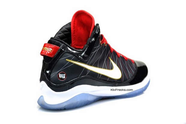 Nike Air Max LeBron VII P.S. Detailed Photos