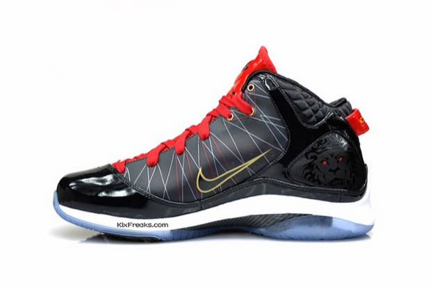 Nike Air Max LeBron VII P.S. Detailed Photos