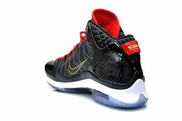 Nike Air Max LeBron VII P.S. Detailed Photos