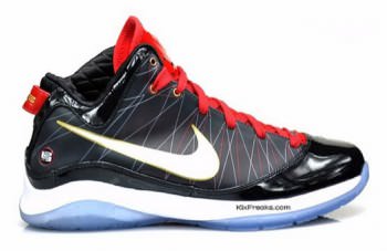 Nike Air Max LeBron VII P.S. Detailed Photos