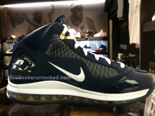 Nike Air Max LeBron VII University of Akron PE