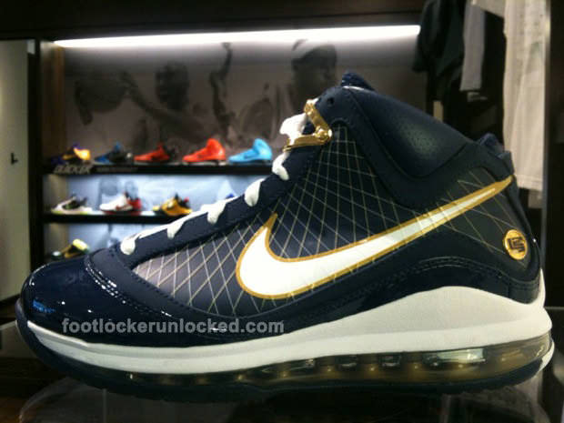 Nike Air Max LeBron VII University of Akron PE