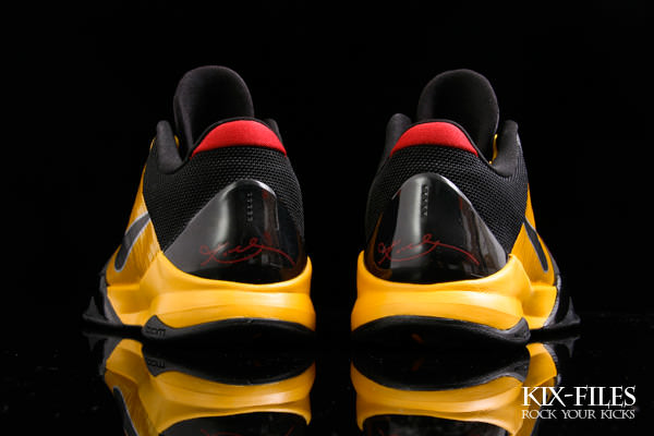 Nike Zoom Kobe V - Bruce Lee