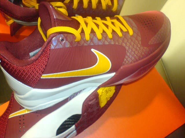 Nike Zoom Kobe V - USC