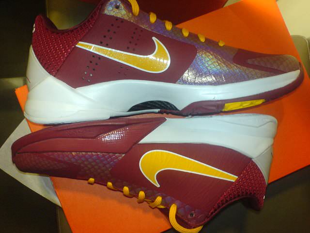 Nike Zoom Kobe V - USC