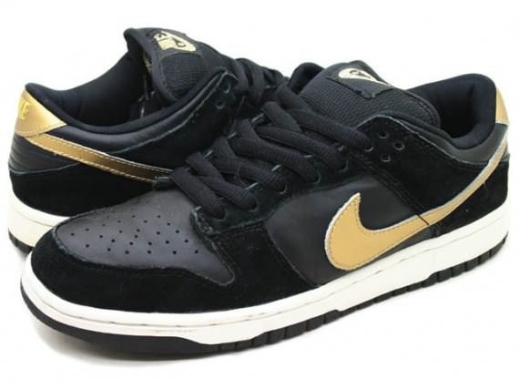 Nike SB Dunk Low "Takashi"