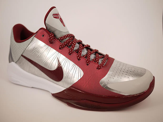 Nike Zoom Kobe V Lower Merion PE Detailed Photos