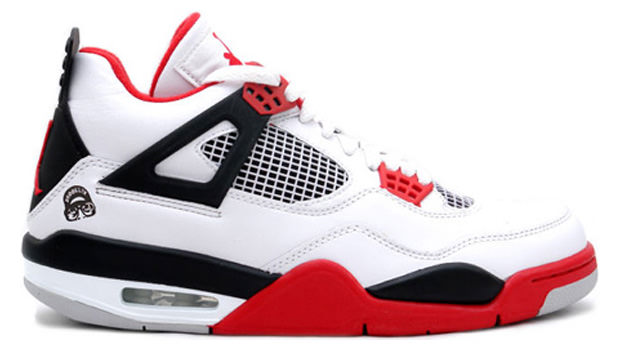 Air Jordan 4 "Fire Red"