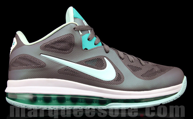 Nike LeBron 9 "Easter"