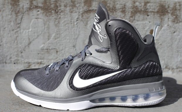 Nike LeBron 9 "Cool Grey"