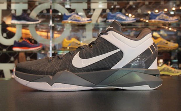 Nike Zoom Kobe VII iD Samples