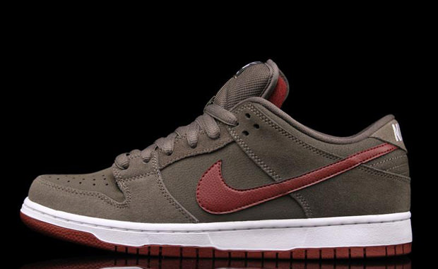 Nike SB Dunk Low "Ironstone"