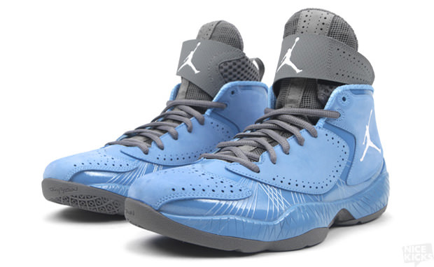 Air Jordan 2012 "University Blue"