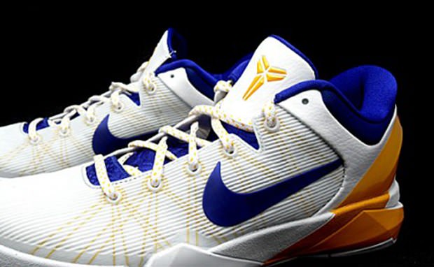 Nike Zoom Kobe VII White/Del Sol