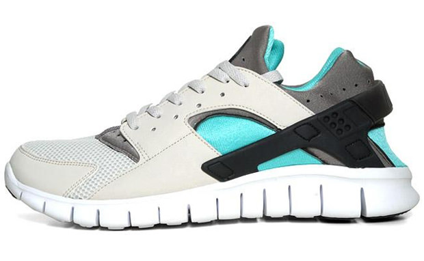 Nike Air Huarache Free Light Bone/Soft Grey-Calypso