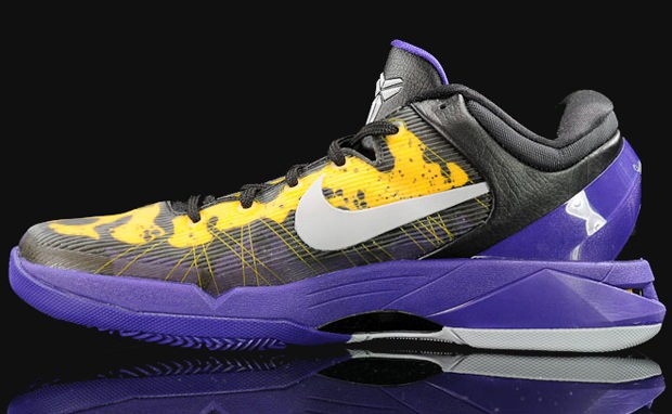 Nike Zoom Kobe VII "Poison Dart Frog"