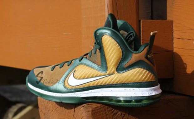 Nike LeBron 9 "SVSM" Away PE