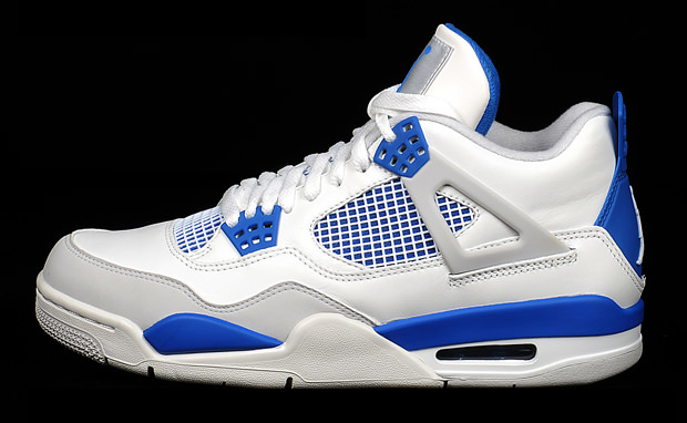 Air Jordan 4 "Military Blue"