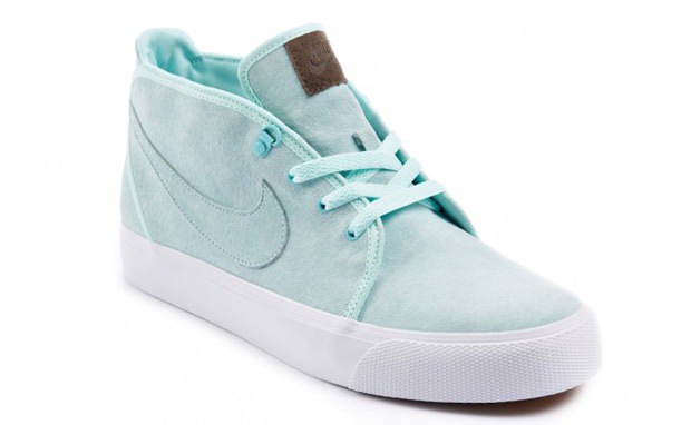 Nike Toki "Pastel" Green