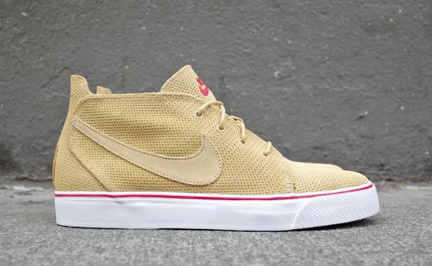 Nike Toki Premium "Jersey Gold"