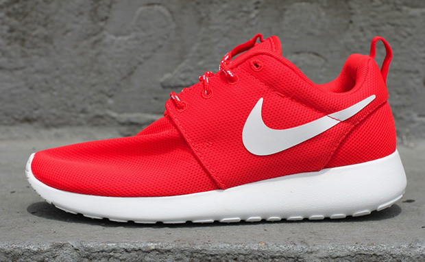 Nike WMNS Roshe Run Challenge Red/White