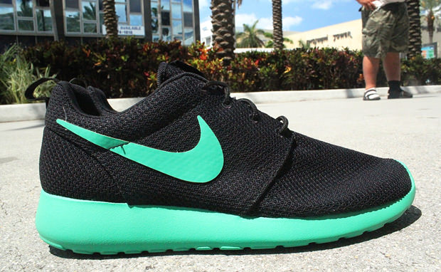 Nike Roshe Run Black/Stadium Green