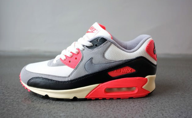 Nike Air Max 90 VNTG "Infrared"