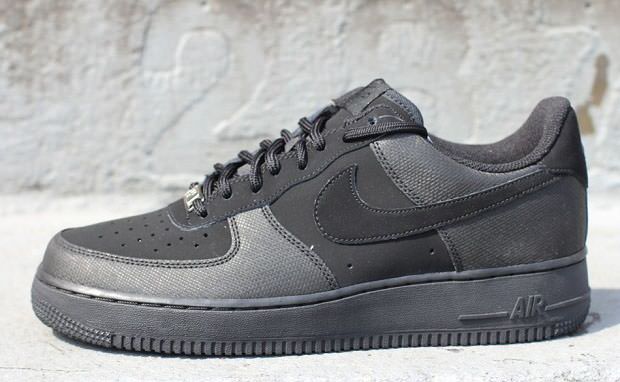 Nike Air Force 1 Low "Black Nubuck"