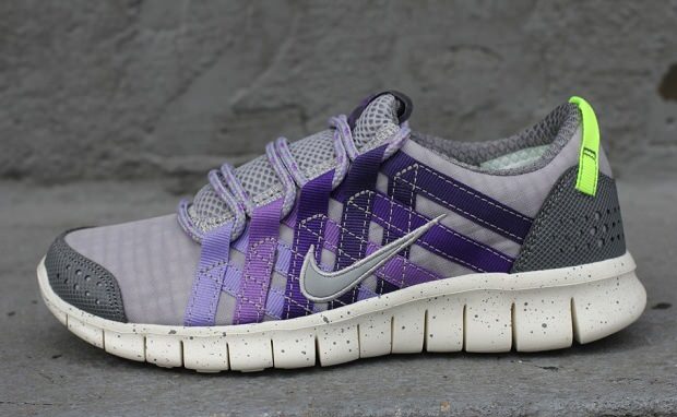 Nike WMNS Free Powerlines+ "Wolf Grey"