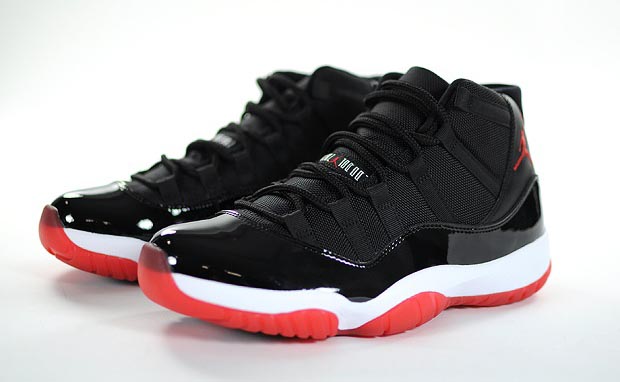 Air Jordan 11 "Playoffs"