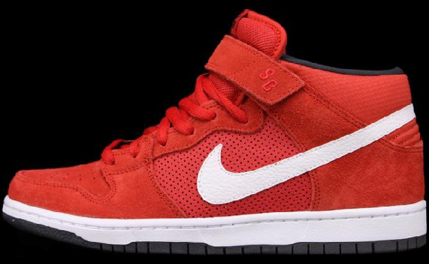 Nike SB Dunk Mid Pro "Hyper Red"