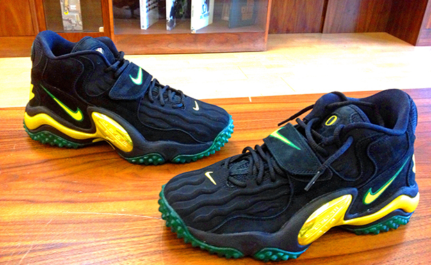 Nike Air Zoom Turf Jet '97 "Oregon" Custom